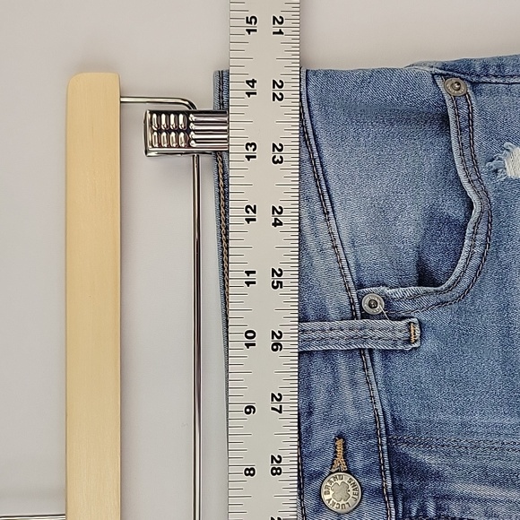 Lucky Brand Distressed Ava Crop Light Wash Size 6/28 - Picture 7 of 14